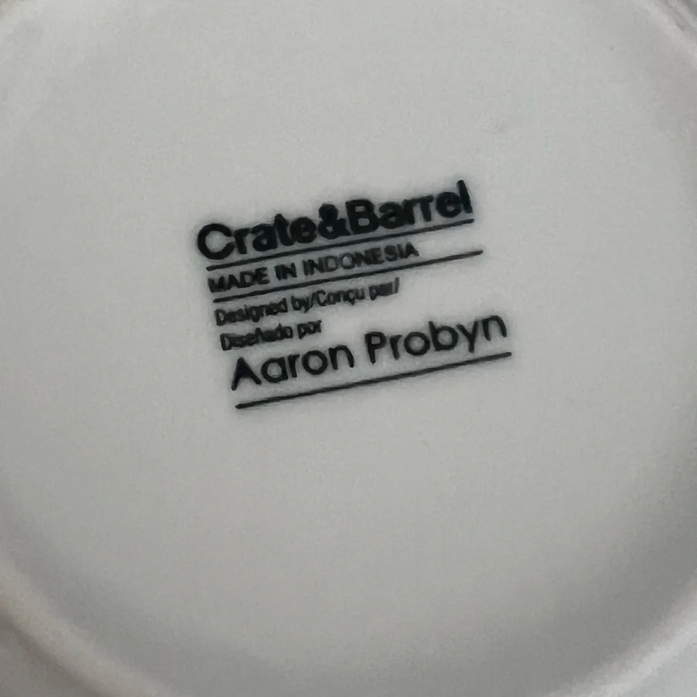 Crate & Barrel AARON PROBYN White Mugs Coffee Cups Set of 4